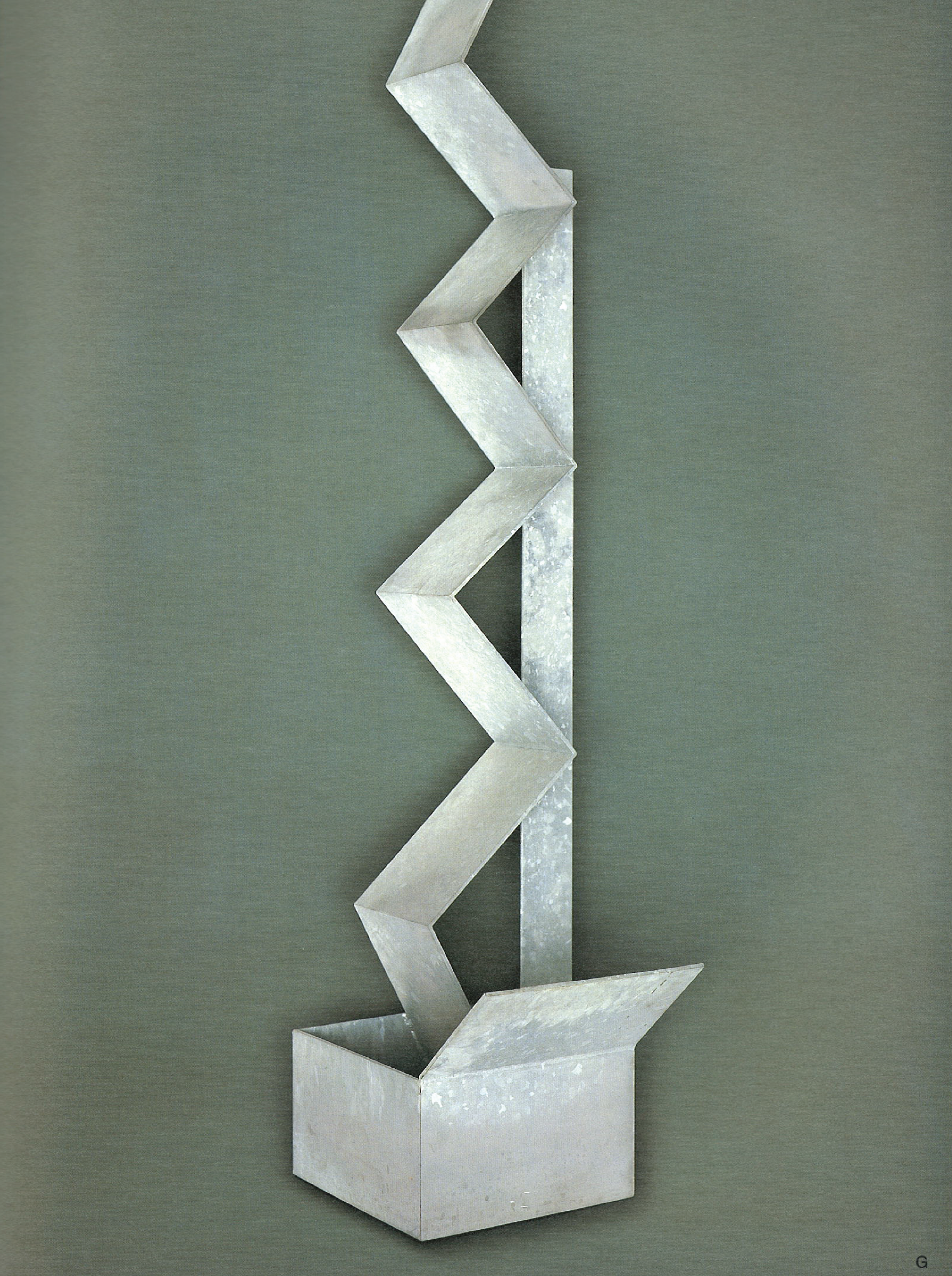 Arizona - Issey Miyake & Isamu Noguchi – Offbrand Library Arizona - Issey Miyake & Isamu Noguchi – Offbrand Library