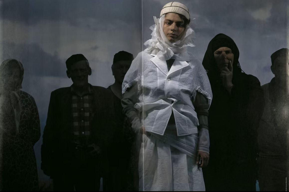 COMME des GARÇONS Six
Number 8 / 1991 Comme des Garcons SIX (Sixth Sense) Number 4 1989