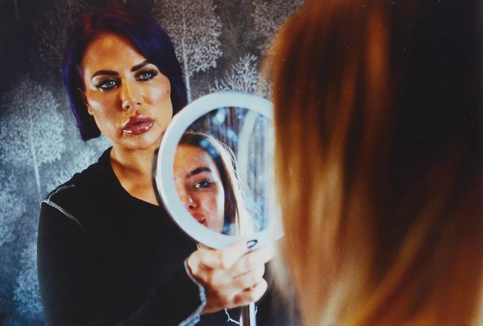Pretty Hurts - Rosie Marks